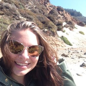 Meet your Posher, Chloe